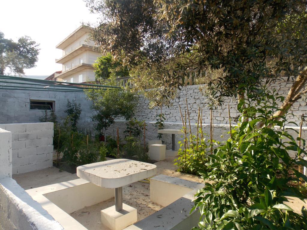 Guest House Vila Bega Saranda Dış mekan fotoğraf