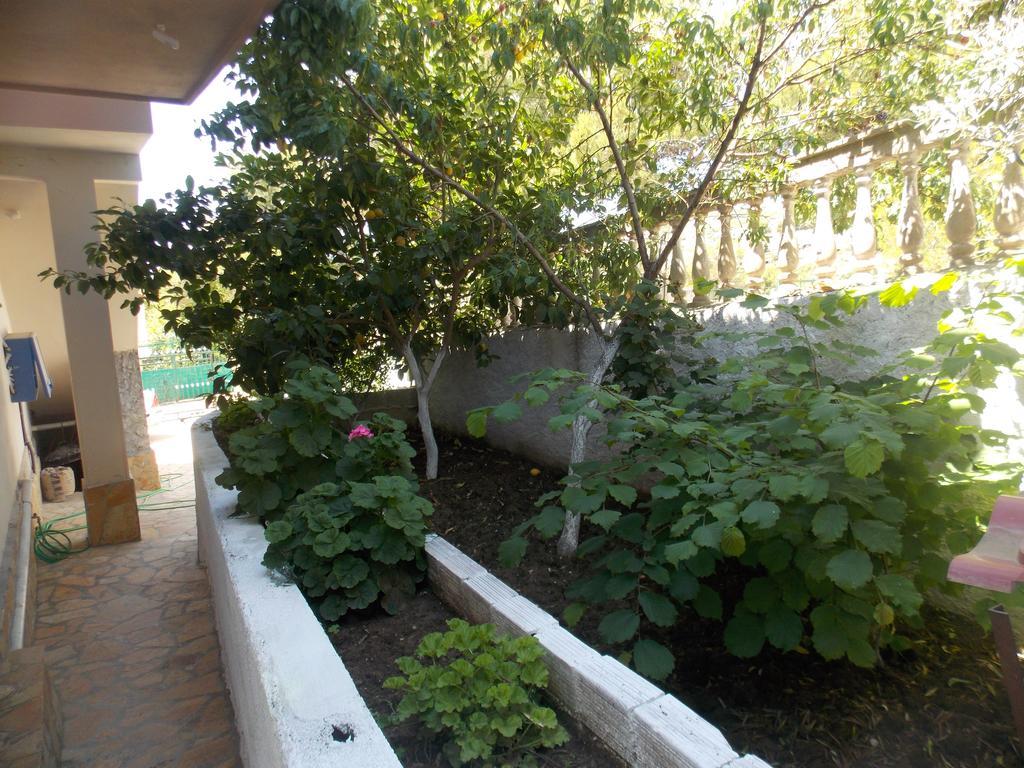Guest House Vila Bega Saranda Dış mekan fotoğraf