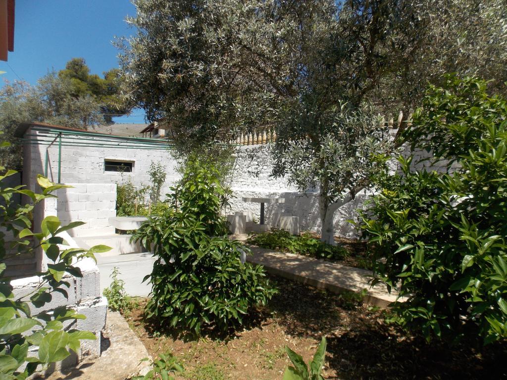 Guest House Vila Bega Saranda Dış mekan fotoğraf